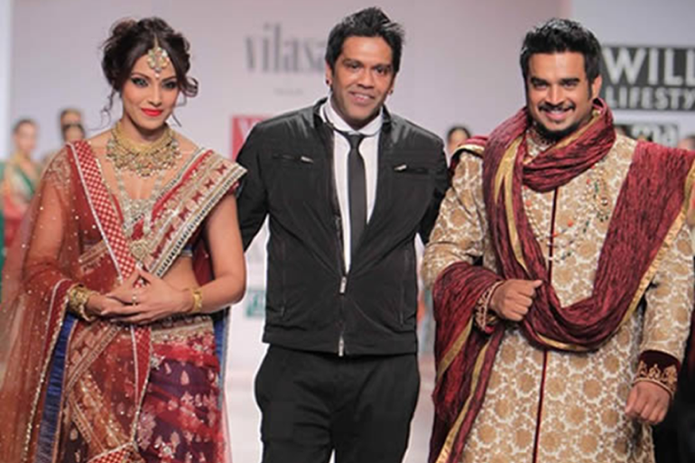 Bipasha-Basu-Walks-for-Rocky-S-at-India-Fashion-Week-Through-a-Wedding-Planner-Lens