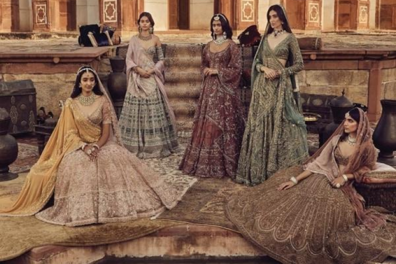 Celebrate-Intimate-Weddings-in-Style-with-Payal-Keyal-Virtual-Styling-Wedding-Planner-Inspiration