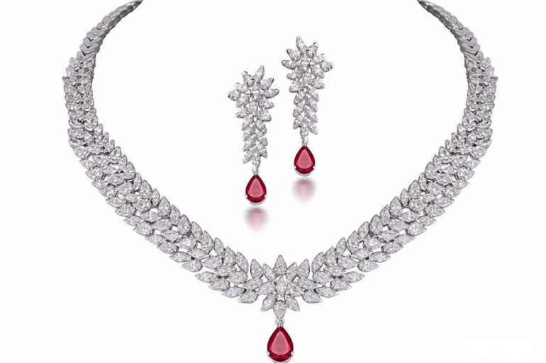 Colored-Gemstone-Jewellery-for-Weddings-Bridal-Jewellery-Trends-to-Elevate-Your-Look