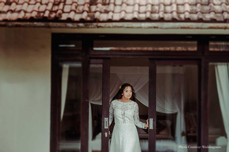 Hera-Retro-PreWedding-Shoot-in-Bali-with-Her-Bridesmen
