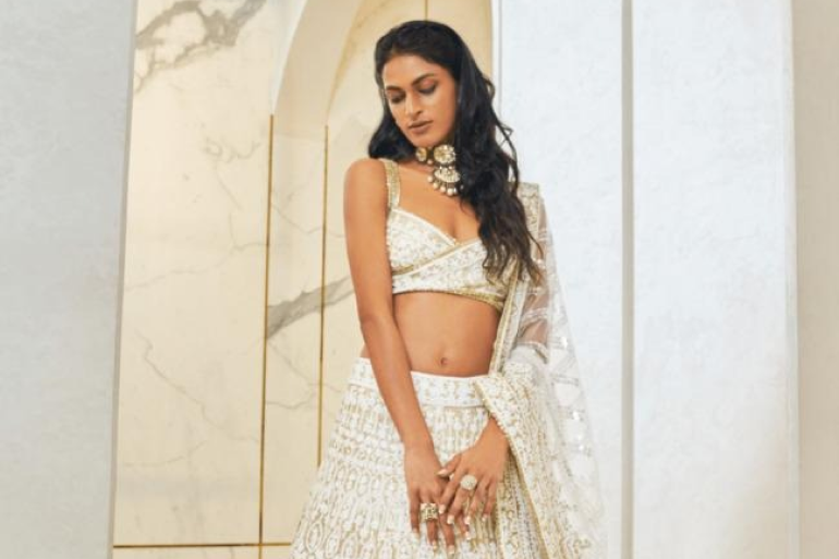 Ivory-Bridal-Lehenga-Trend-Manish-Malhotra-Wedding-Look