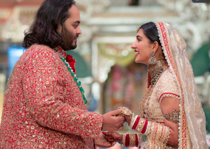 Radhika-Merchant-Bridal-Entry-With-Piya-Ghar-AavengeA-Moment-Every-Luxury-Wedding-Planner-and-Destination-Wedding