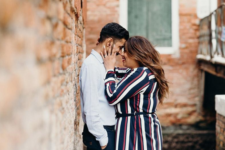 Romantic-Venice-PreWedding-Shoot-by-Destination-Wedding-Planner-Chandni-and-Priyank
