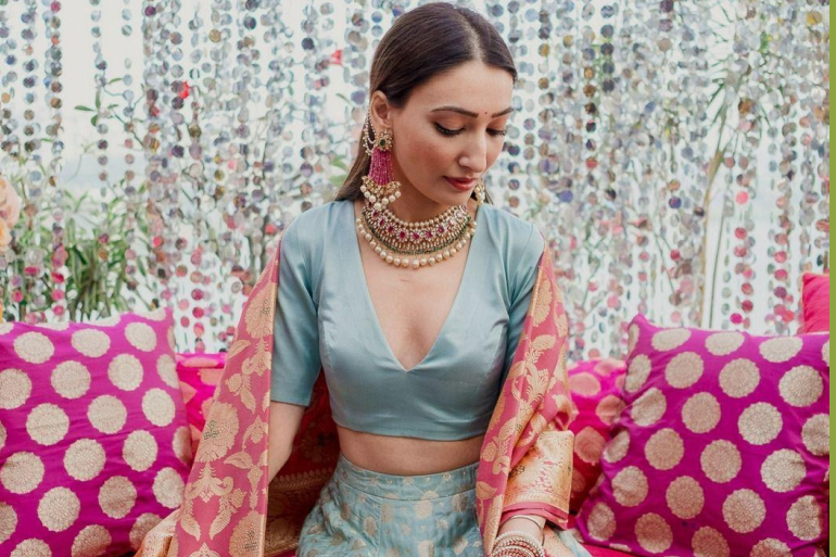 Tanya-Bridal-Stylist-Sustainable-Bridal-Fashion-Gaurav-Gupta-Anamika-Khanna-Tarun-Tahiliani