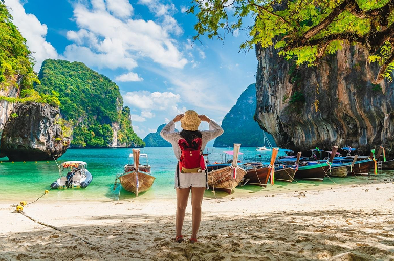 Top-5-Luxury-Places-in-Thailand-for-a-Dreamy-PostWedding-Photoshoot