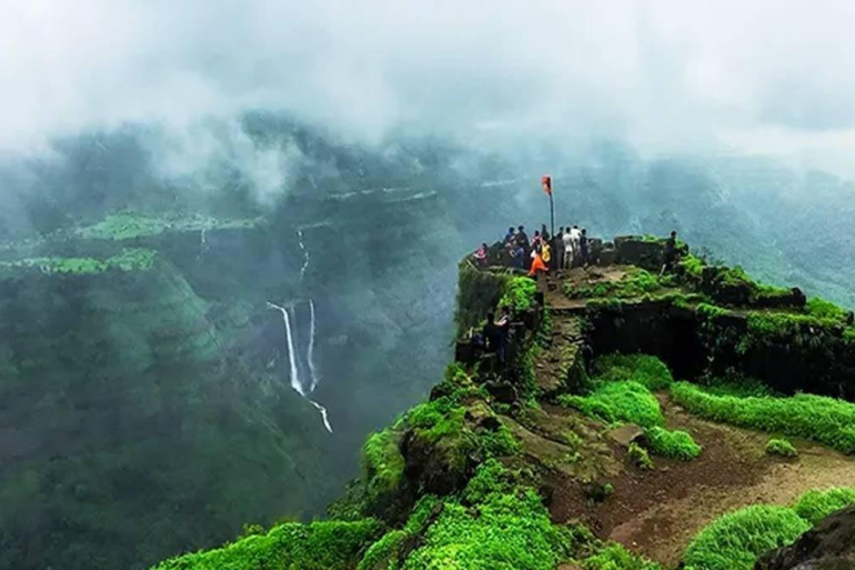 Top-Luxury-Wedding-Venues-in-Lonavala-for-a-Dream-Destination-Wedding