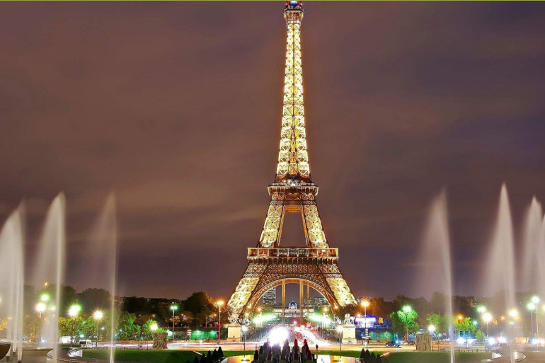 most-romantic-dining-experiences-paris