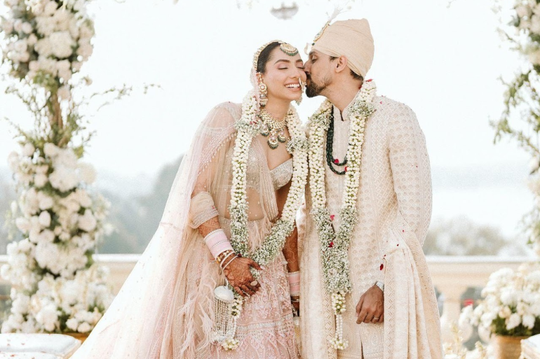 shreya-rajat-udaipur-wedding-lalit-laxmi-vilas