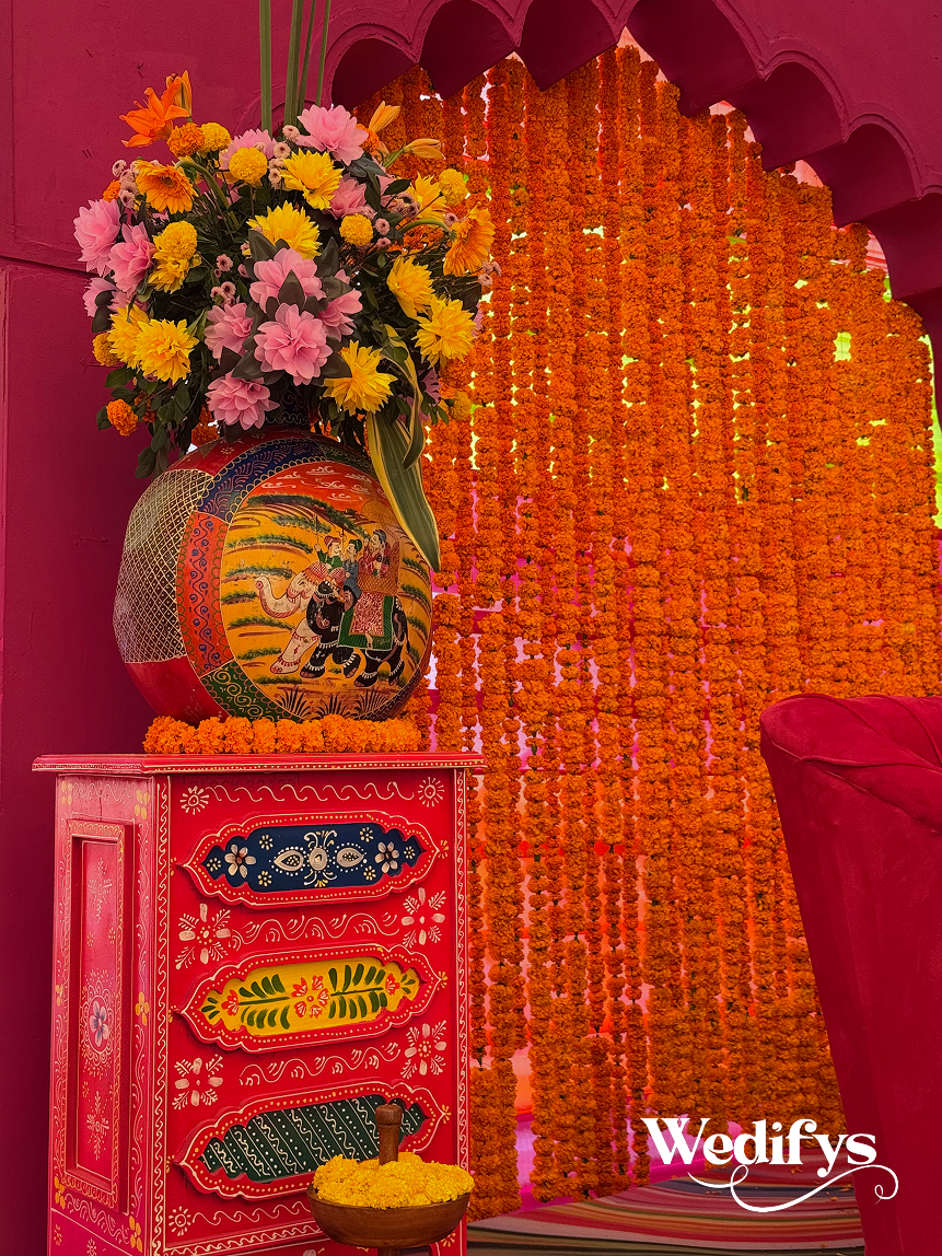 Haldi-Decor-Pedestal-with-Backdrop-and-Rajasthani-Pot-Styling-04242026