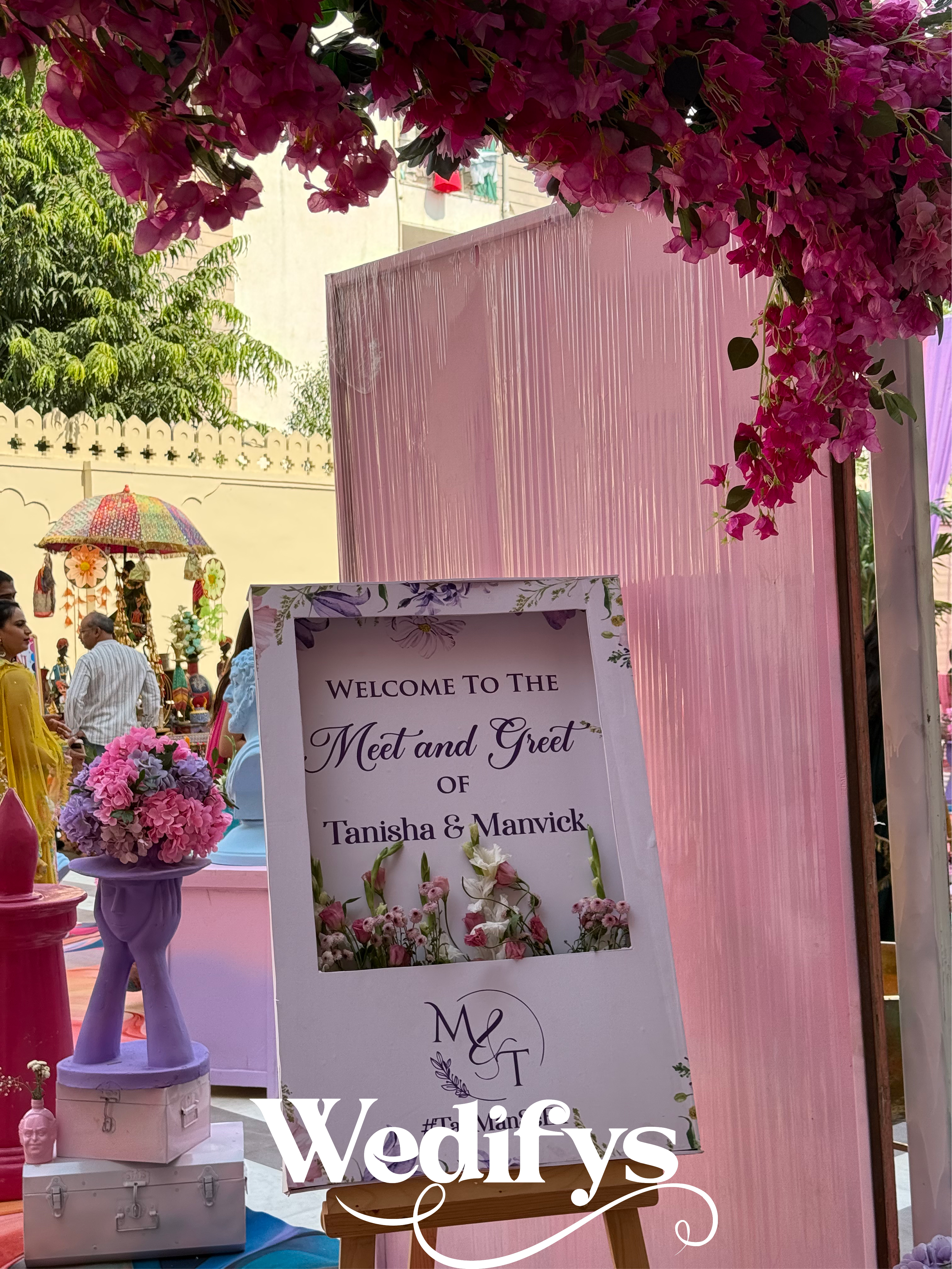 Haldi-Welcome-Board-Decor-with-Floral-Styling-and-Pastel-Entrance-Setup-04132026